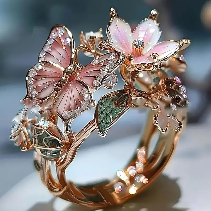 Eleganten prstan z motivom metulja