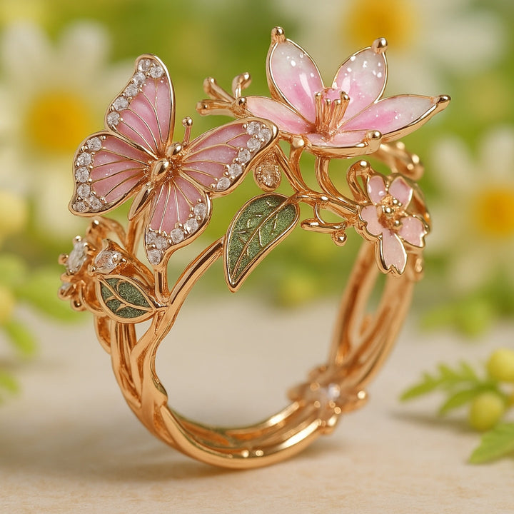 Eleganten prstan z motivom metulja